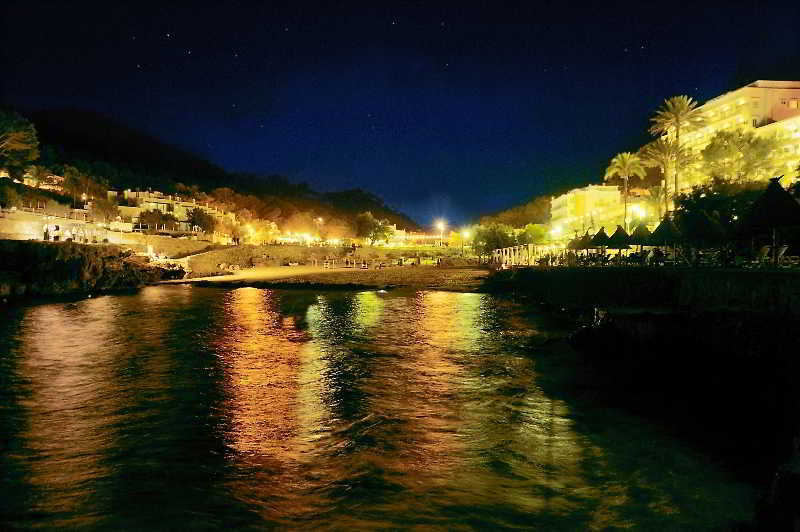Hostal Los Pinos Cala San Vicente  Exterior photo