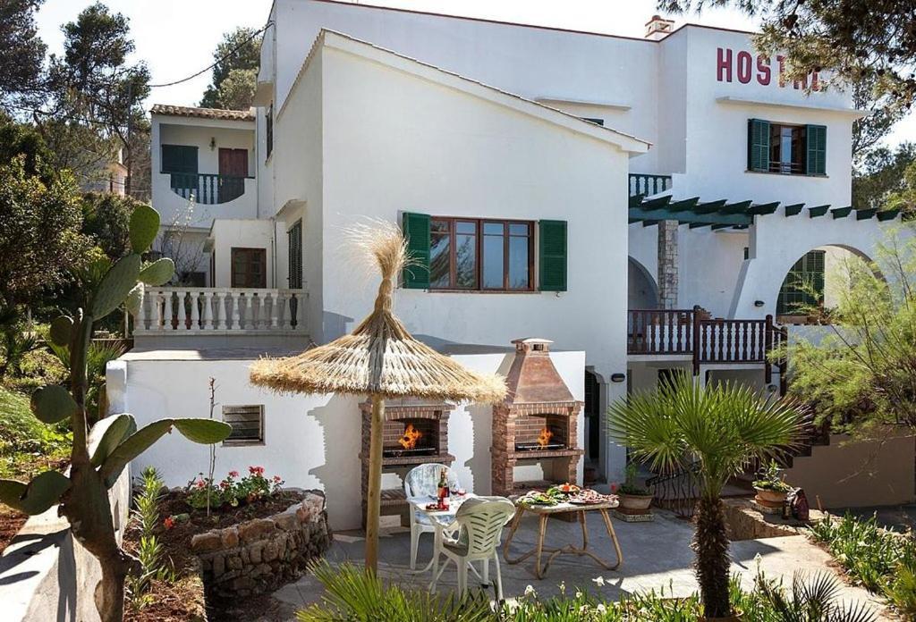 Hostal Los Pinos Cala San Vicente  Exterior photo